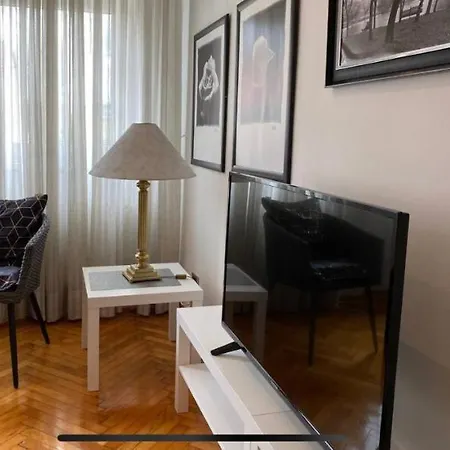 公寓 萨拉热窝5号公寓式酒店 *