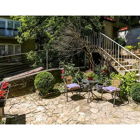 No.5 Apartment