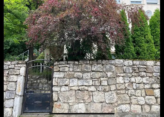 萨拉热窝5号公寓式酒店 *